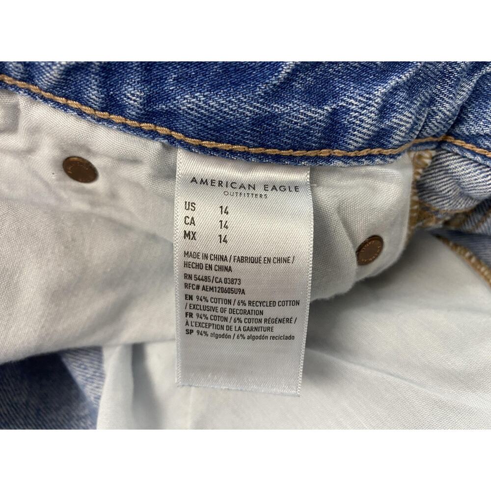 American Eagle Tomgirl Jean Shorts Womens 14 Blue Distressed Boyfriend 37x5 - Picture 13 of 15